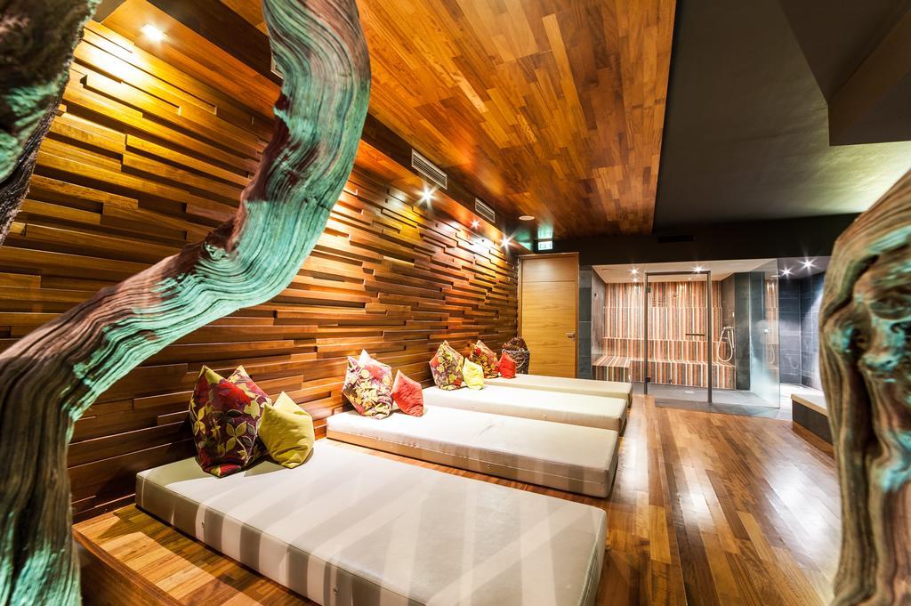 Living Max Hotel Целль-ам-Зе Экстерьер фото
